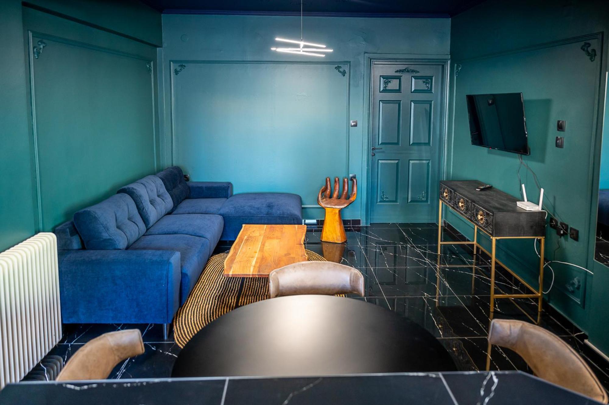 Center Apartment *